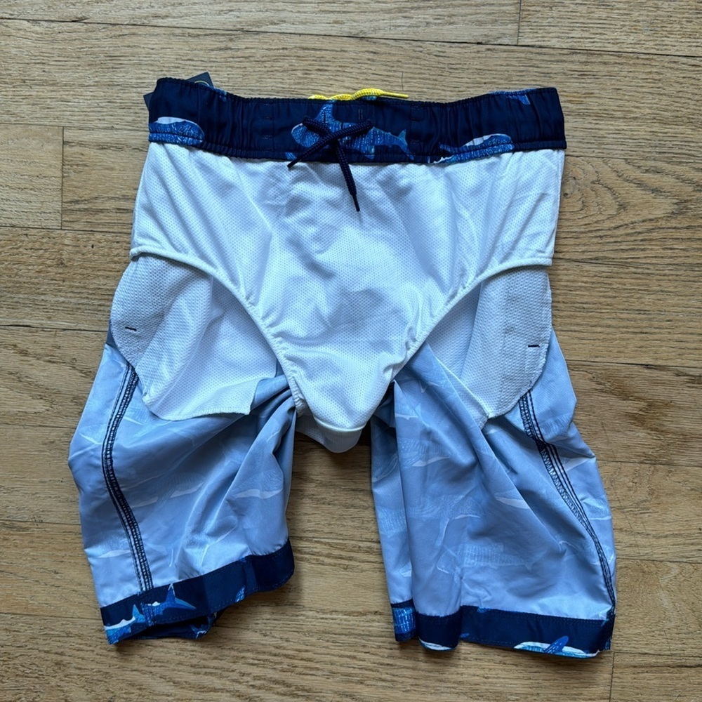 Old Navy Swim Trunks navy sharks size XXL NWT - Picture 8 of 8
